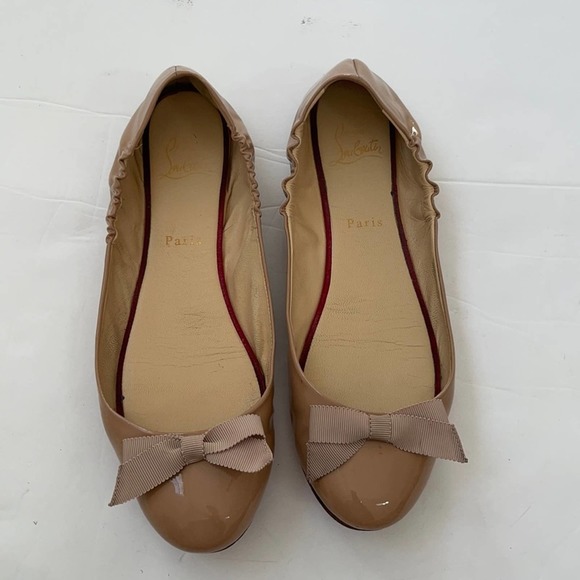 Christian Louboutin Shoes - Christian Louboutin Nude/ Tan patent leather Gloriana flats 39